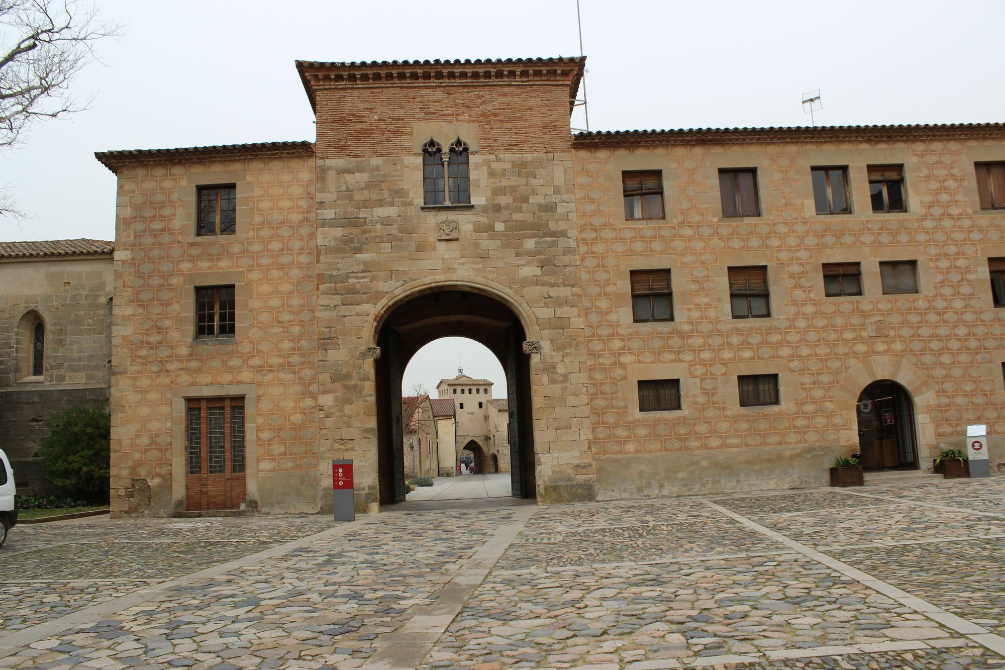 Hotel Hostatgeria De Poblet Esterno foto